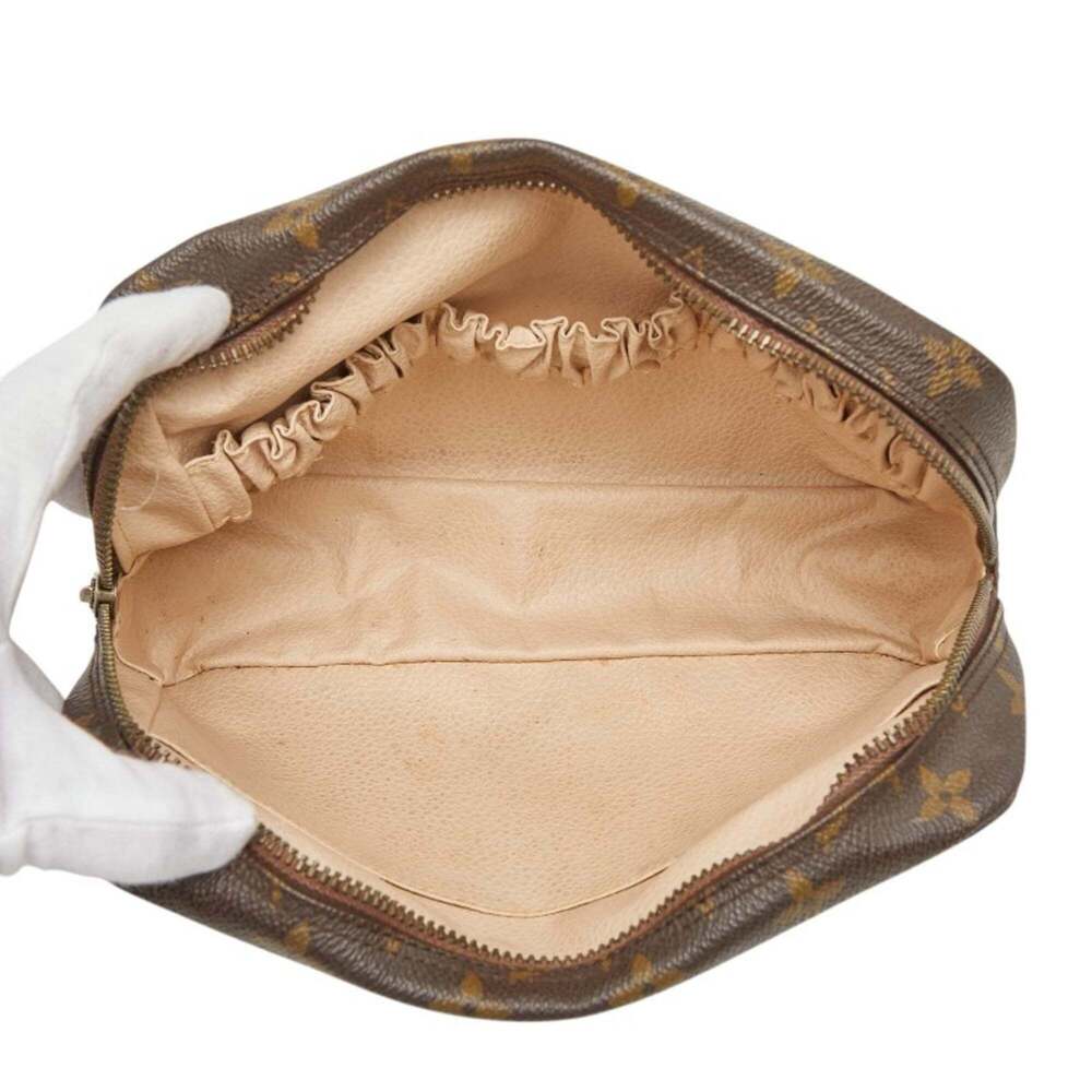 LOUIS VUITTON Authentic Brown Monogram Leather Clutch Bag - Picture 8 of 9